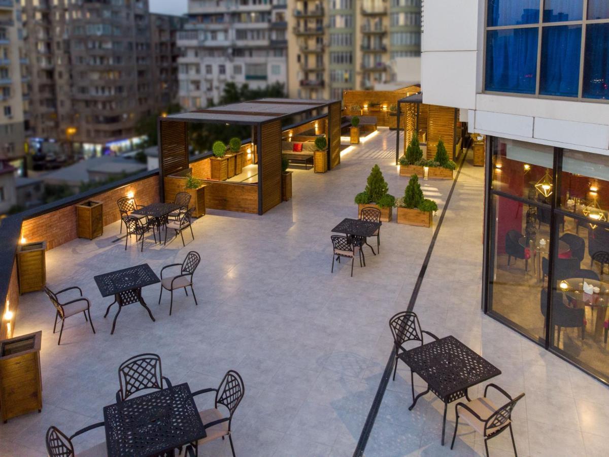 Denis Hotel Тбилиси Екстериор снимка
