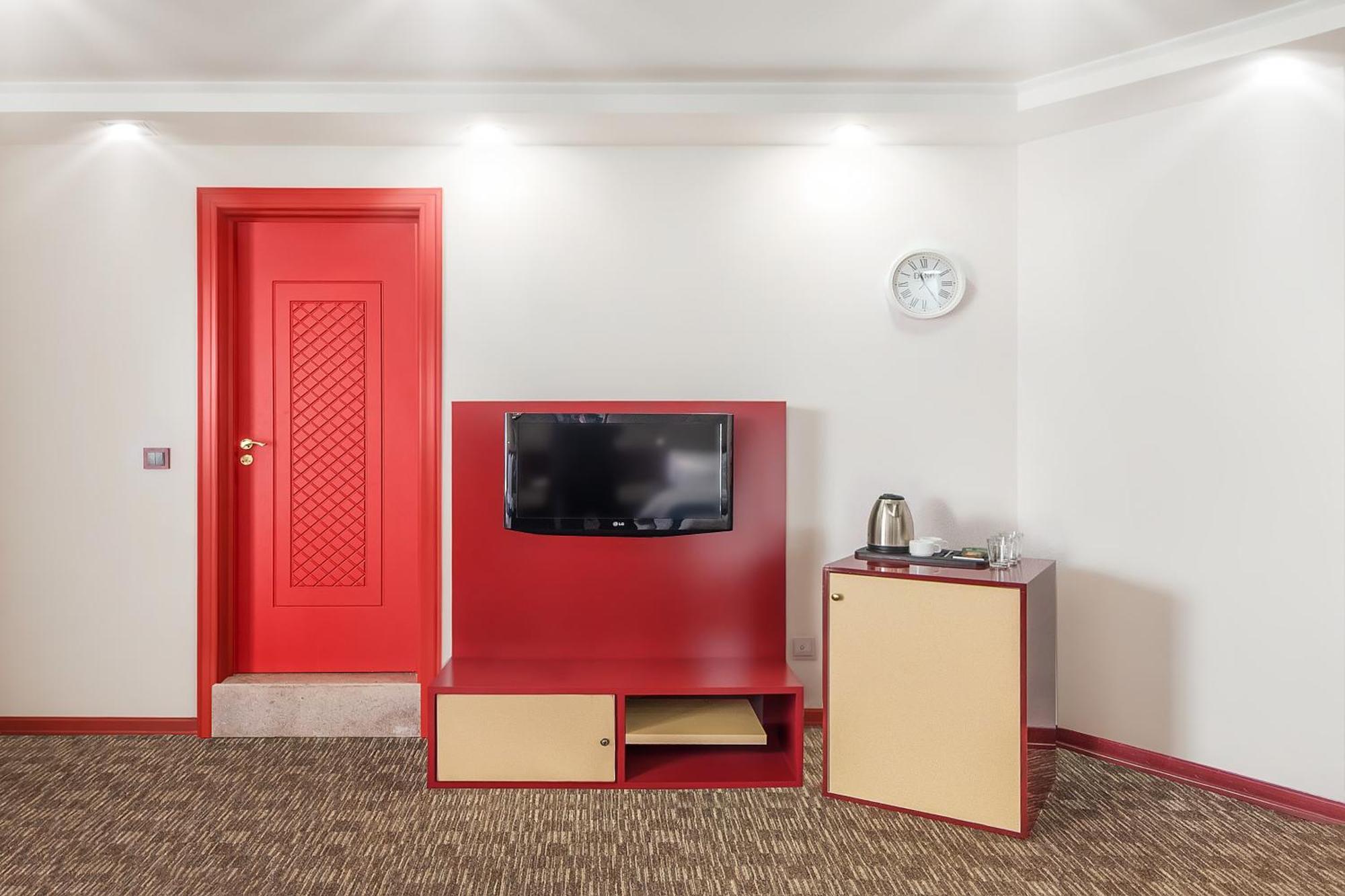 Denis Hotel Тбилиси Екстериор снимка